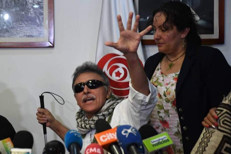 "Jesús Santrich" el día en que fue liberado por orden de la Corte Suprema de Justicia. / Gustavo Torrijos - El Espectador