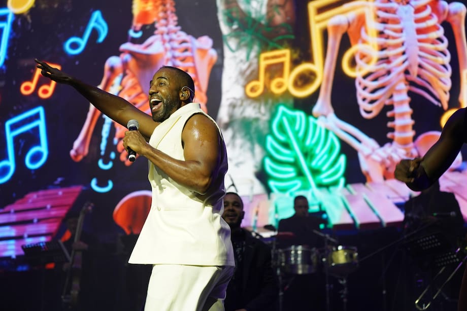 Anddy Caicedo durante su presentación previa al concierto de El Gran Combo de Puerto Rico en el Movistar Arena.