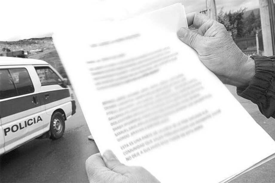 Panfletos prohíben disfraces en Comuna 8 de Medellín