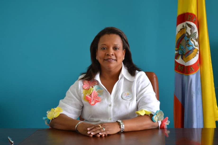 La sanción de suspensión contra Aury Socorro Guerrero Bowie, se convertirá en salarios de acuerdo al monto de lo devengado por la investigada para la época de los hechos (2014).