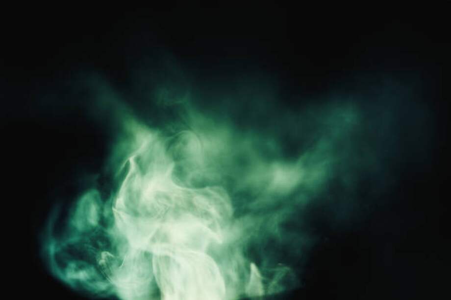 La energía oscura fue inferida en 1998 a partir de observaciones de supernovas tipo Ia, que mostraron que el universo no solo se expande, sino que lo hace de manera acelerada. /Getty