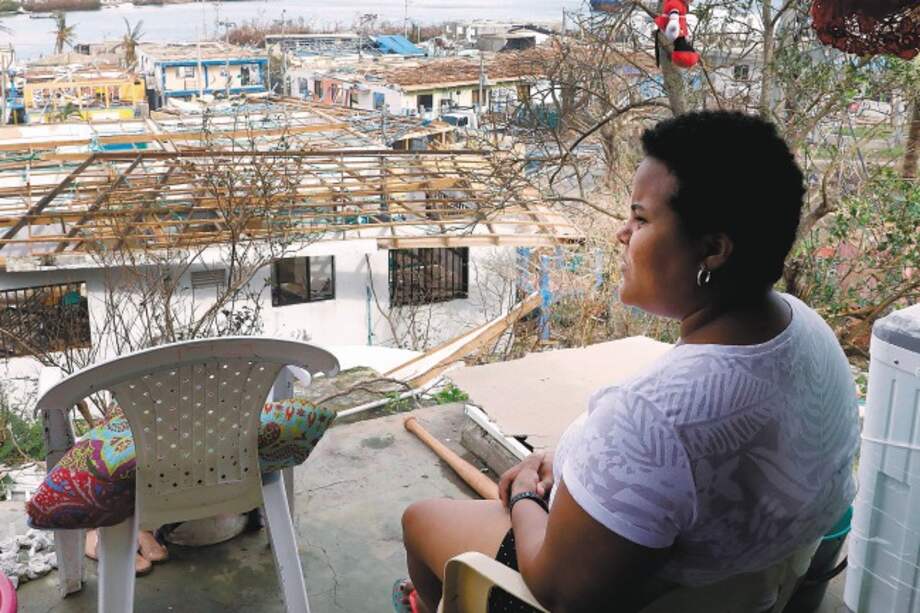 Los habitantes de las islas piden que les ayuden con la adecuación o reparación de techos para afrontar la temporada de lluvias de diciembre y enero. / EFE