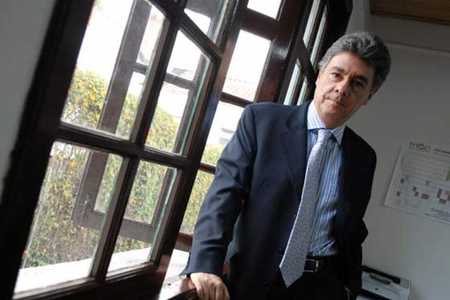 Carlos Albornoz, a responder por tres nuevos delitos