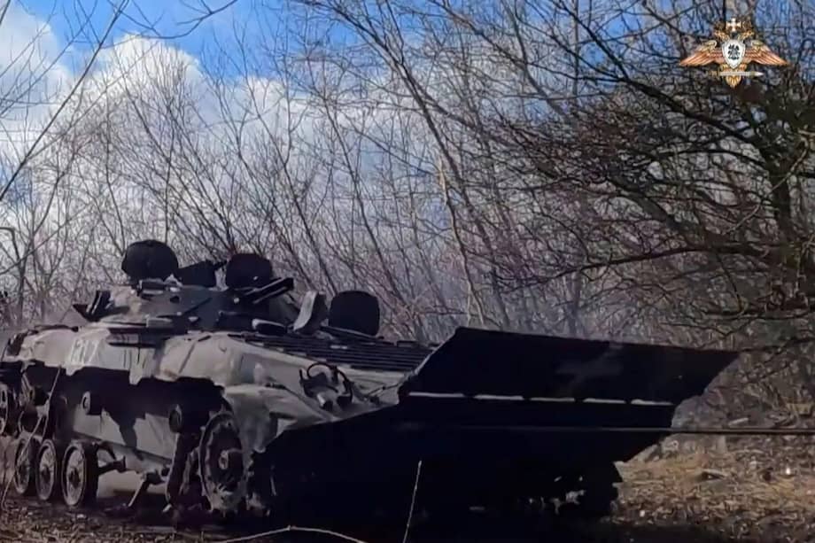 Imágenes publicadas el 21 de febrero por la llamada Milicia Popular de la República Popular de Donetsk (DNR) muestran al menos dos vehículos blindados que, según afirman, fueron capturados a las fuerzas ucranianas en la lucha por la ciudad de Avdiivka.