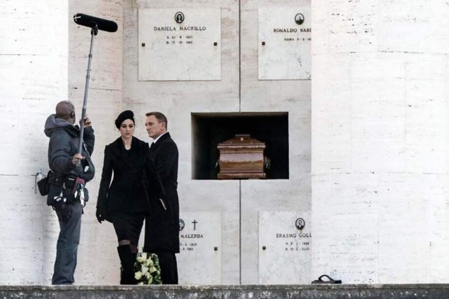 Esta es la cuarta ocasión en la que Craig interpreta al agente 007, después de haber protagonizado "Casino Royale" (2006) "Quantum of Solace" (2008) y "Skyfall" (2012). / Efe