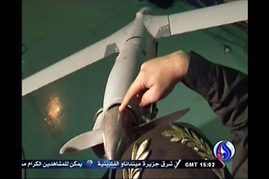 Imagen que mostró el canal de televisión estatal iraní cuando anunció la captura del avión estadounidense/ EFE