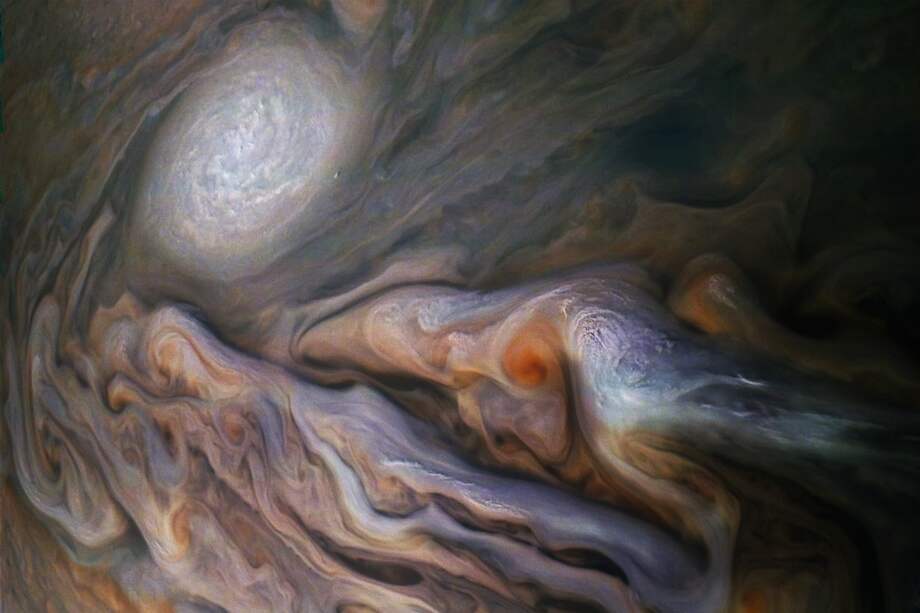 Imagen de Júpiter tomada por la sonda Juno. / Gerald Eichstädt y Seán Doran. NASA
