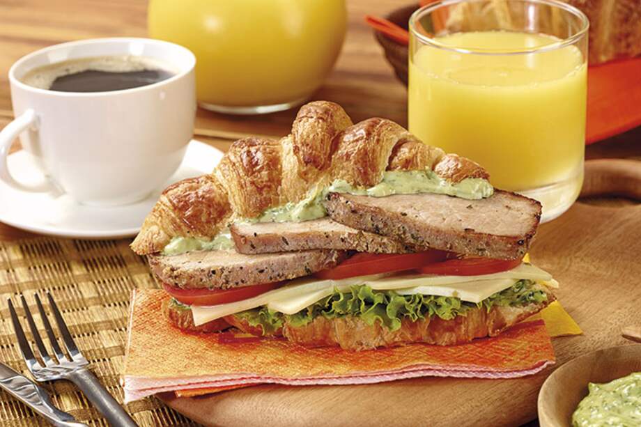 Receta del día: Sándwich de Croissant con pierna de cerdo