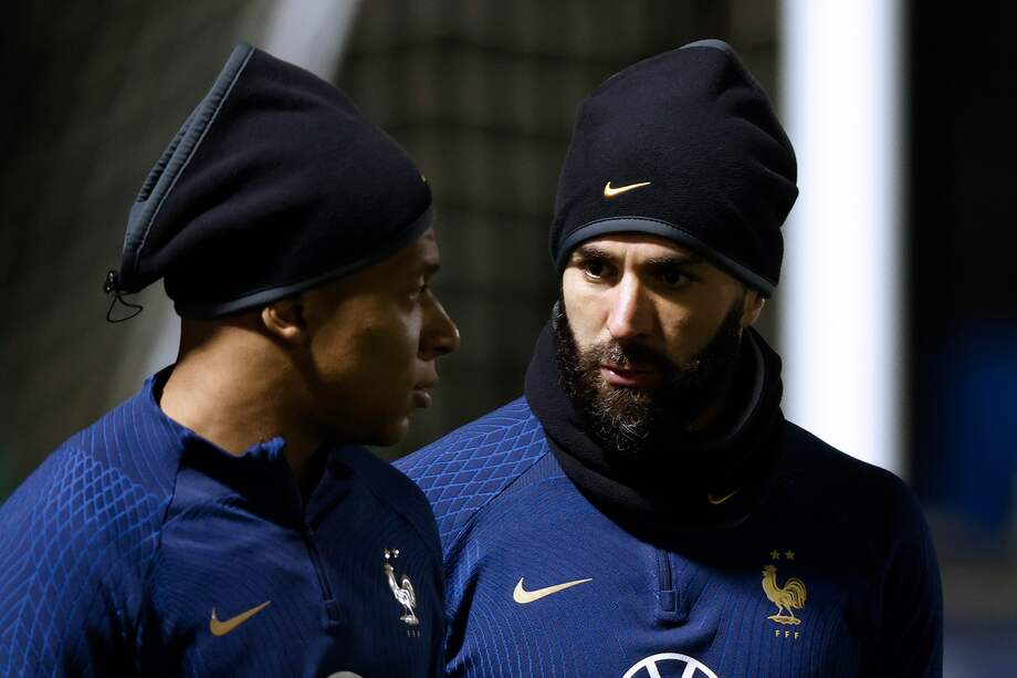 Karim Benzema (derecha) y Kylian Mbappé, referentes del fútbol francés.