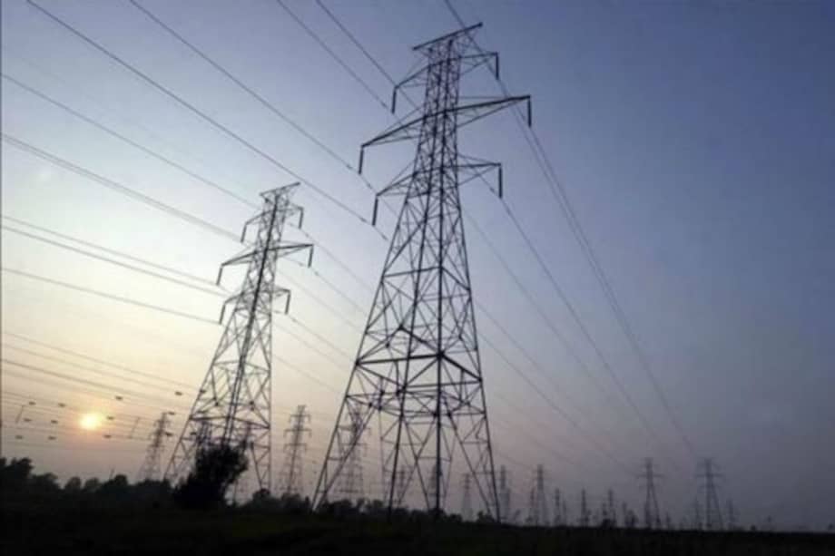 El Distrito pasará de tener el 76,28 % de las acciones de la EEB, al 56 %.