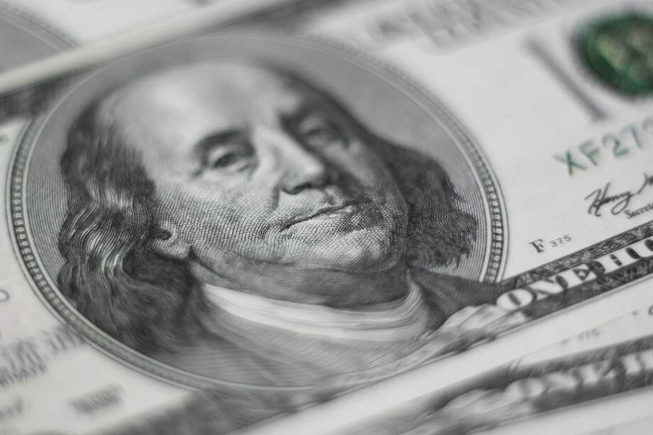 El dólar ha tenido una leve tendencia a la baja en los últimos días. Sin embargo, permanece en los umbrales de variación que ha tenido en los últimos meses.