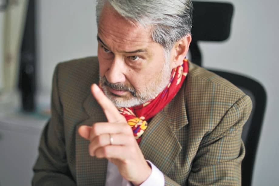 Manuel Teodoro es director y presentador de “Séptimo Día” desde 2007. / Gustavo Torrijos