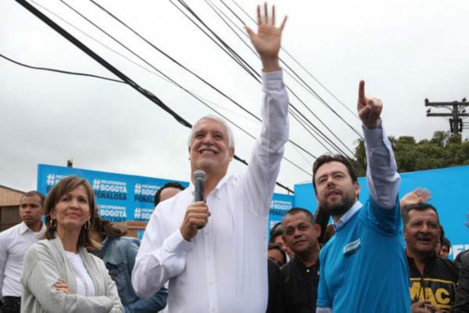 Enrique Peñalosa lanzó su campaña junto a Carlos Fernando Galán. / Twitter Enrique Peñalosa