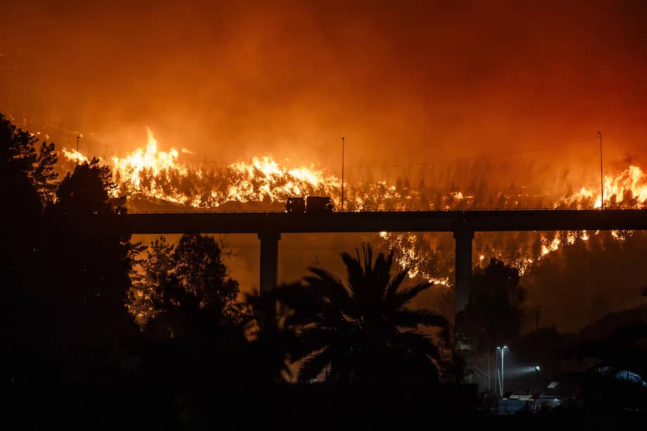 Imagen de los incendios que han causado estragos en Chile, un fenómeno que, usualmente, suele estar relacionado con las altas temperaturas.