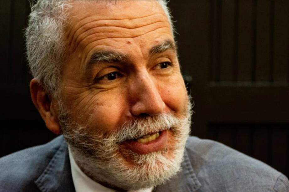 Encuentro con el embajador de Palestina en Colombia, Raouf Al Malki, donde habló acerca del reconocimiento de Colombia a Palestina como nación libre y soberana en Bogotá, Colombia, el 9 de agosto del 2018. / Juan David Moreno - Agencia Anadolu