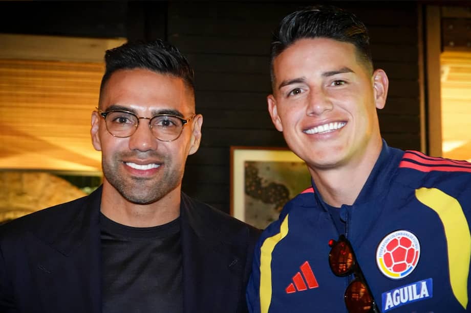 Radamel Falcao García (izq.) y James Rodríguez durante la visita del Tigre a la selección de este martes.