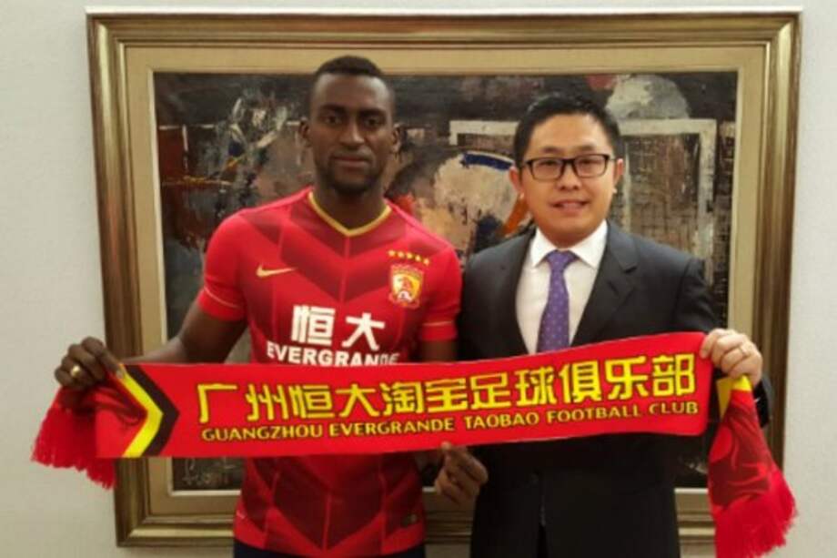 Presentación de Jackson Martínez en el Guangzhou.
