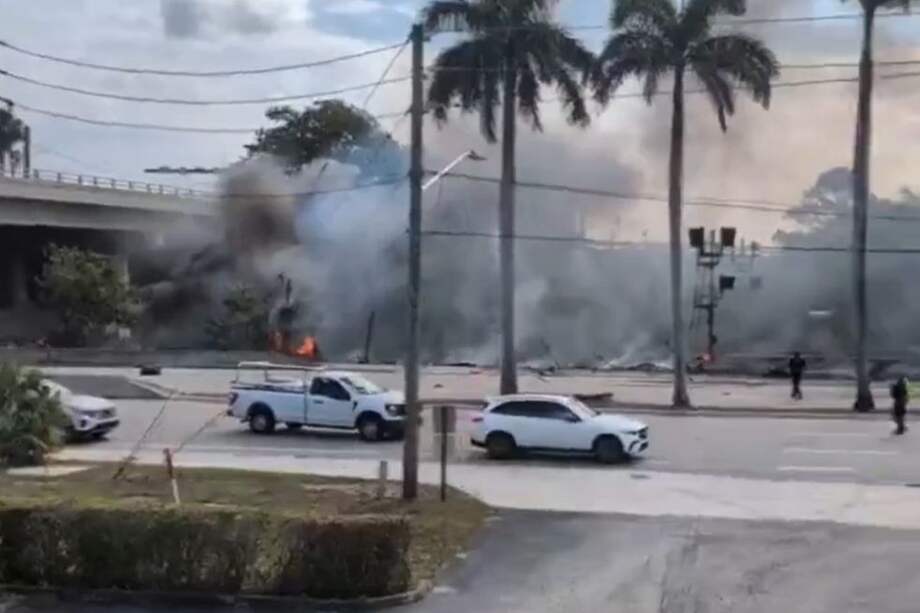 Los equipos de emergencia estaban respondiendo a un accidente de avioneta cerca del aeropuerto de Boca Raton, Florida.