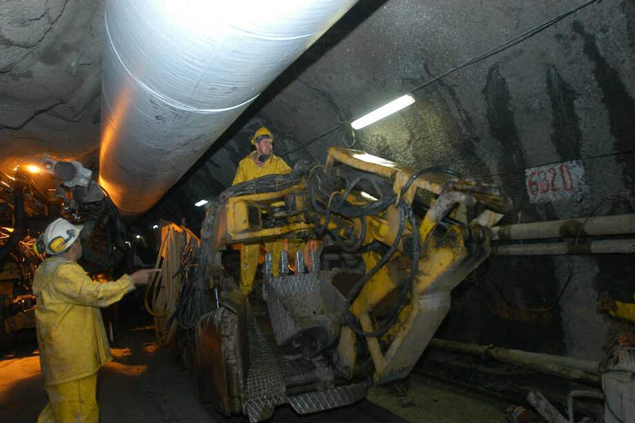 El túnel de la Línea es uno de las obras más importantes que tiene bajo su cargo el Instituto Nacional de Vías. /Archivo.