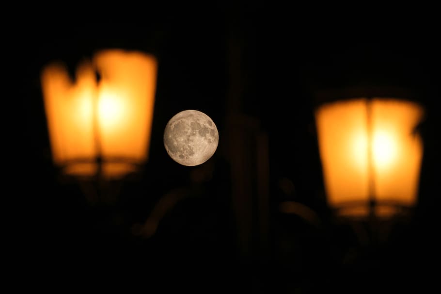 La super Luna está cerca y es momento de explicar por qué nuestra Luna posee este nombre a comparación de otros objetos espaciales.