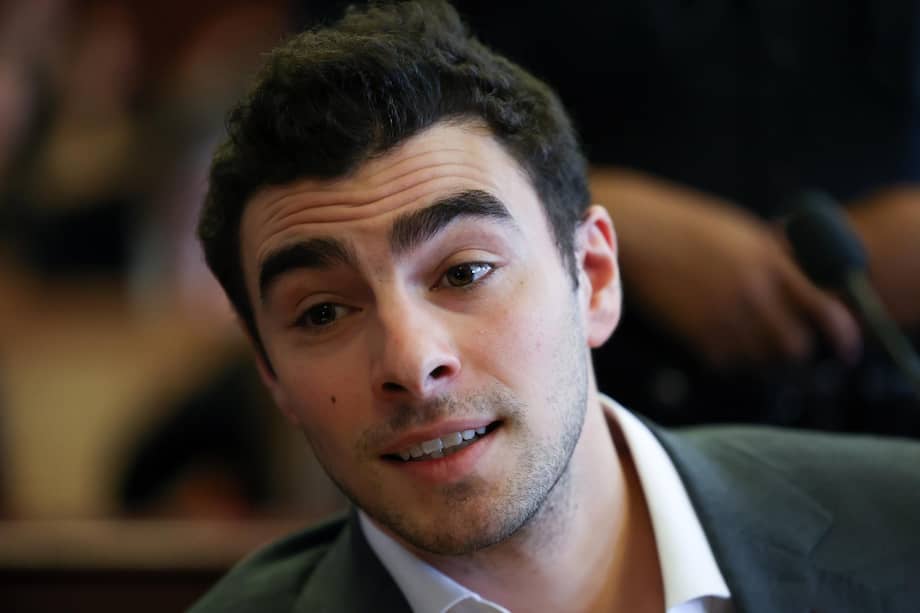 Luigi Mangione en la Corte Suprema de Manhattan, en Nueva York.