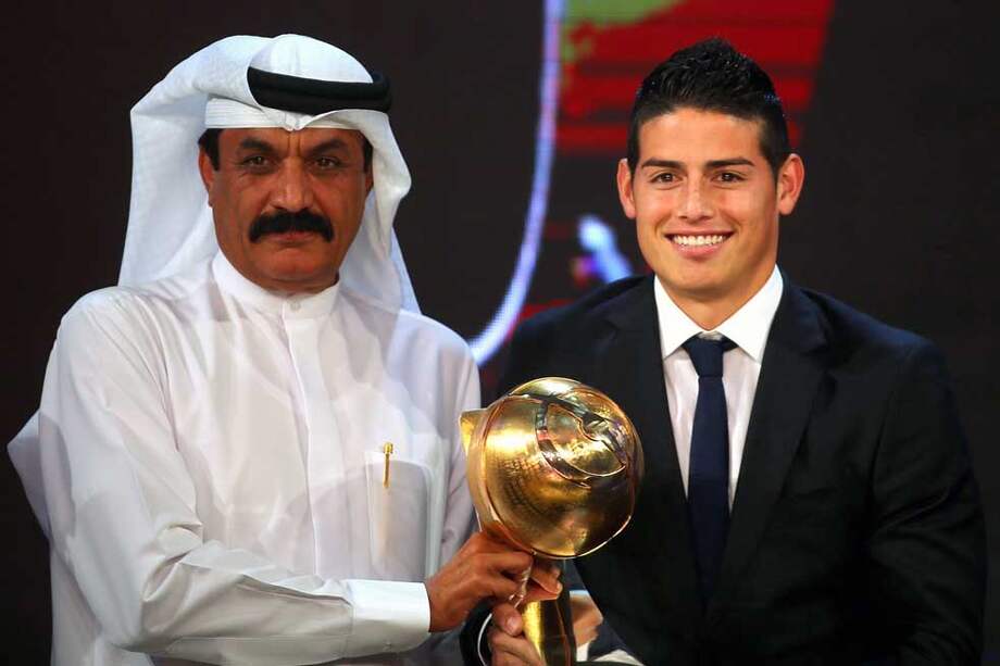 El colombiano James Rodríguez fue galardonado en los premios ‘Globe Soccer’ en Dubái. / AFP