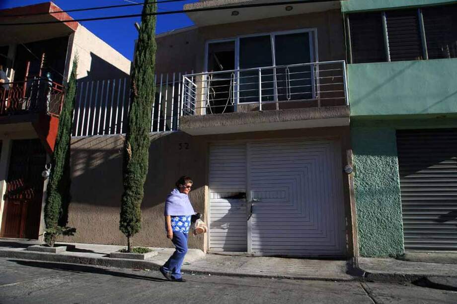 En esta casa de la colonia Oviedo Mota, en la ciudad de Morelia, se ocultaba Servando Gómez, alias la “Tuta”. /EFE