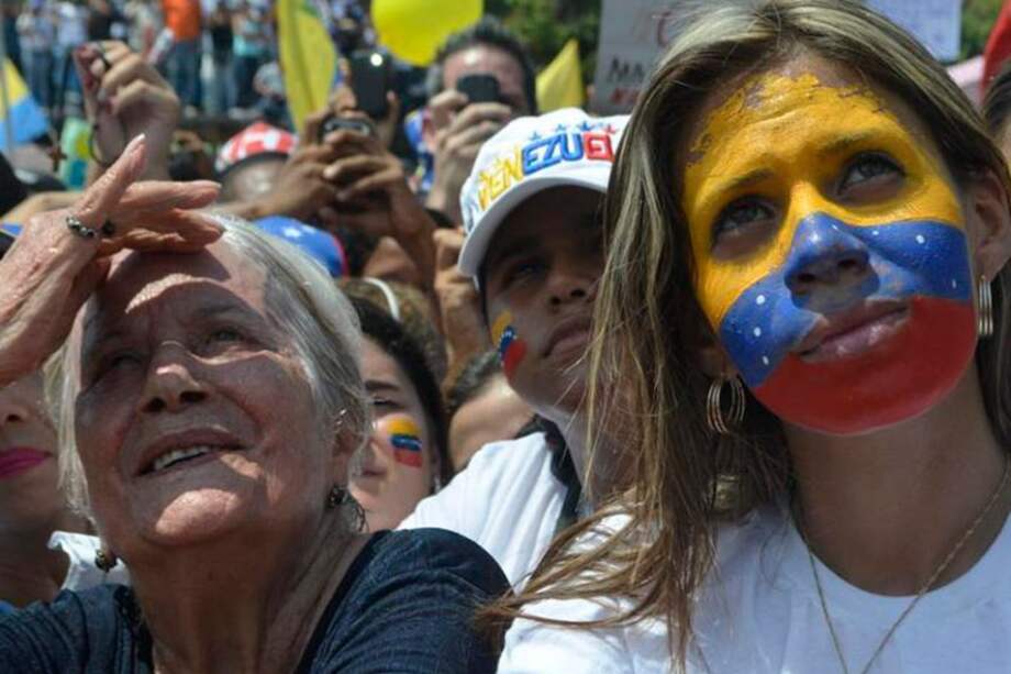 Oposición cree que abstención puede favorecerle en elecciones sin Chávez