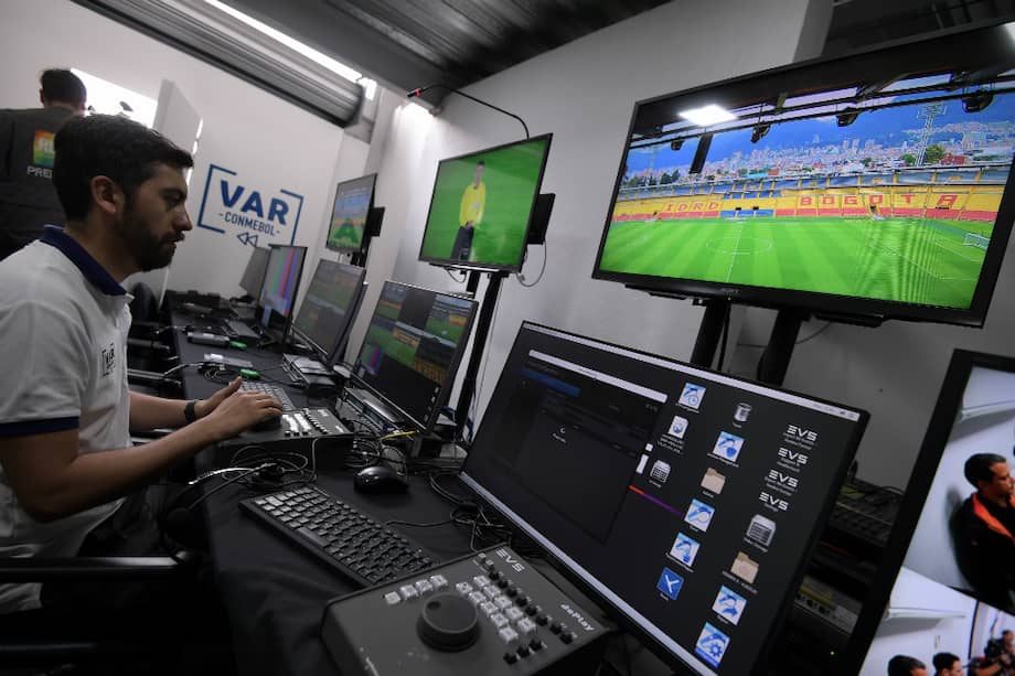 Así será el VAR en Colombia. / Mauricio Alvarado - El Espectador