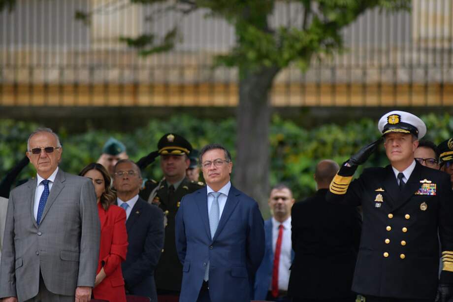 El presidente Gustavo Petro en la ceremonia militar de conmemoración del 93 aniversario de la Casa Militar de la Presidencia.