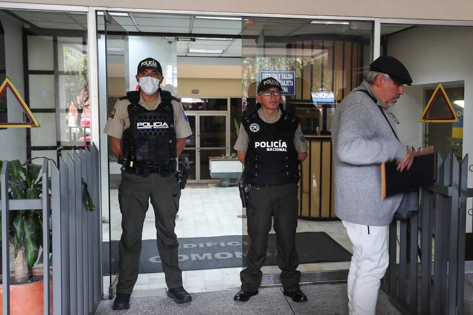 Foto de archivo. Tres asaltantes robaron un bus y al bajarse asesinaron con dos disparos al chofer. De los tres sospechosos, hay dos detenidos, uno es menor de edad.
