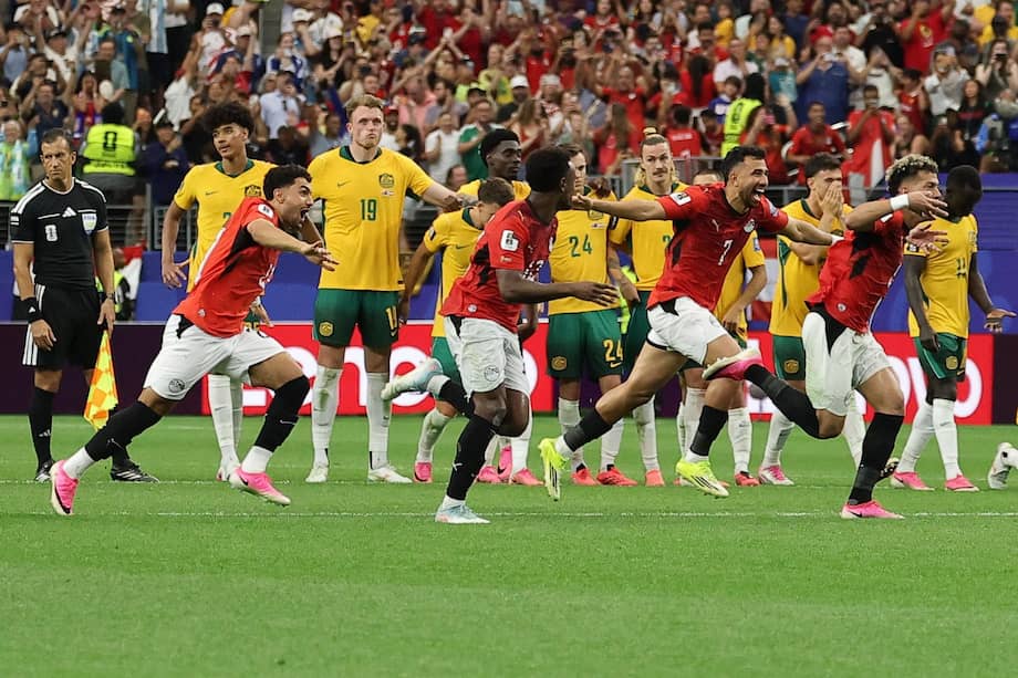 Egipto celebra su paso, por medio de los penales, a los octavos de final de la Copa Mundial de la FIFA Norteamérica 2026 frente a Australia en el AT&T Stadium de Dallas, Texas.