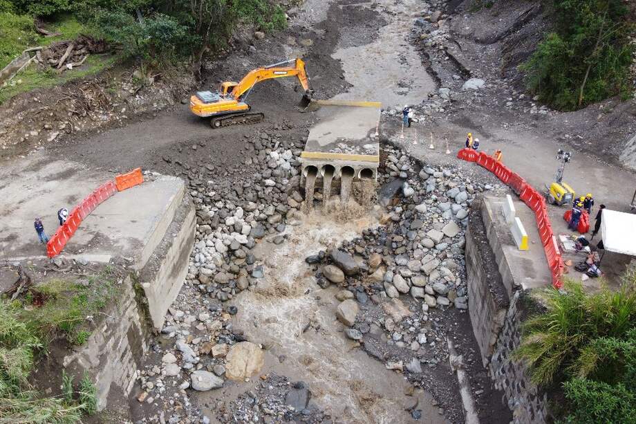 El puente tiene una longitud de 27 metros y 4,20 metros de ancho.