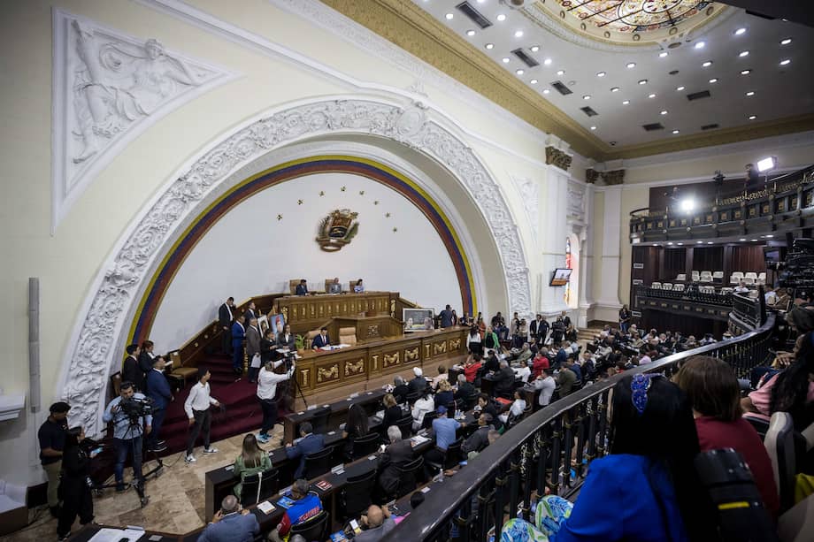 Fotografía de archivo del 30 de abril de 2024 de una sesión en el Palacio Federal Legislativo, en Caracas (Venezuela).
