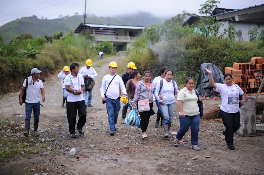 El 28 de noviembre los campesinos se quedaron esperando los materiales para empezar la obra. Llegaron dos días después. / Mauricio Alvarado