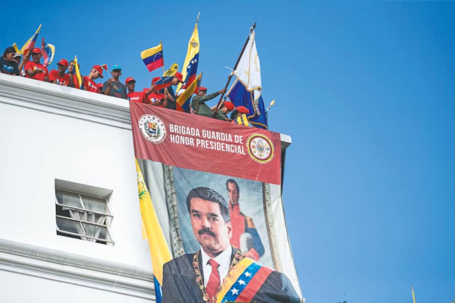 Maduro fue proclamado como reelegido sin la publicación de las actas electorales. /