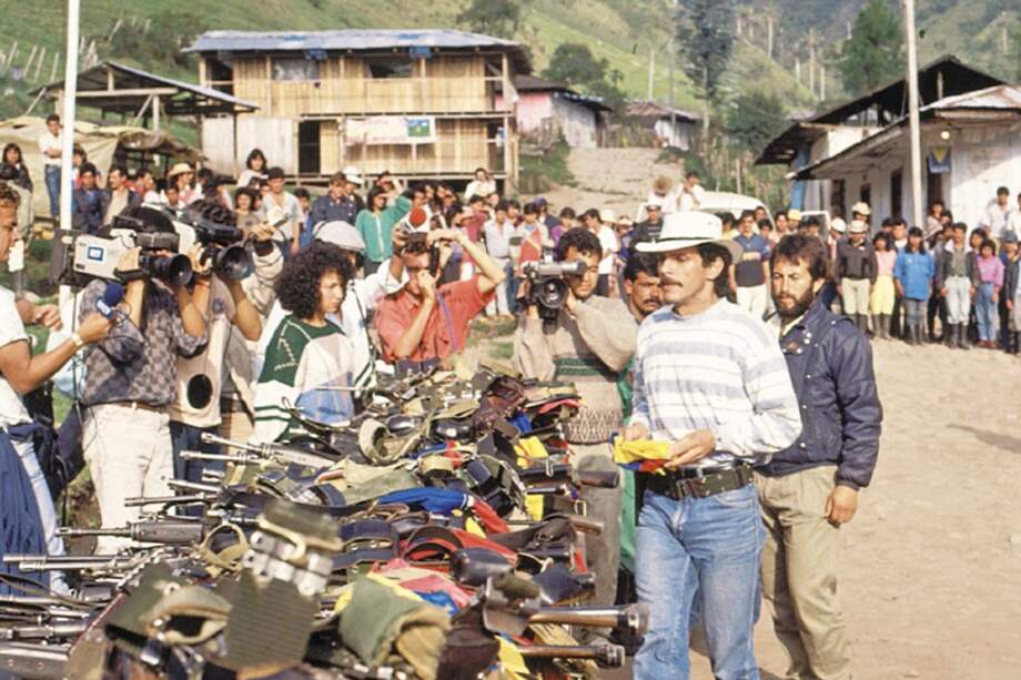 En marzo de 1990, en Santo Domingo (Cauca), se realizó el acto de desarme de cerca de 900 hombres del M-19. / Archivo