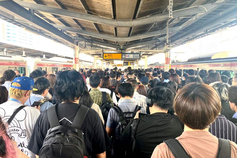 Las estaciones de tren y metro de Tokio emiten una melodía breve que marca el tiempo para subir y bajar de los vagones.