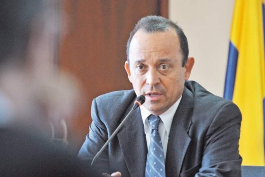 Piden revisar declaración que vincula a Santiago Uribe Vélez con paramilitares