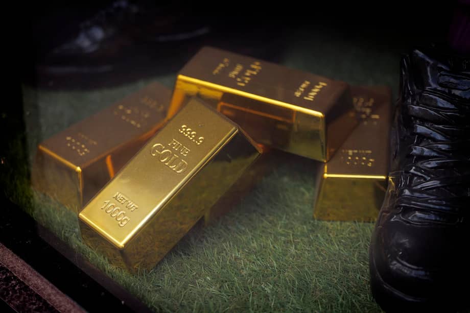 El avance del oro se ha sostenido en las compras de los bancos centrales, el aumento de las tenencias en fondos cotizados en bolsa y los recortes de tasas de la Fed.