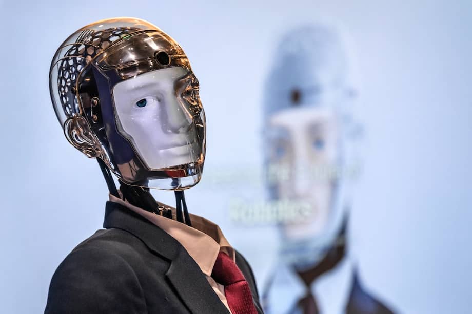 Robert el robot, un humanoide avanzado desarrollado por RB Labs, expuesto en la Cumbre IA para el Bien de Naciones Unidas.