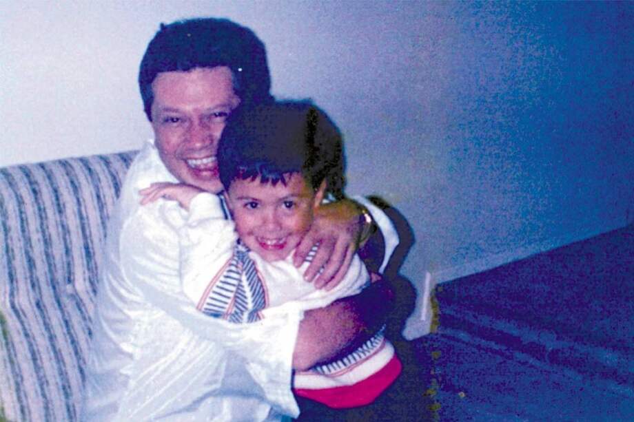 Camilo Umaña tenía 10 años cuando su padre fue asesinado en su oficina, en el barrio bogotano Nicolás de Federmán. / Archivo personal
