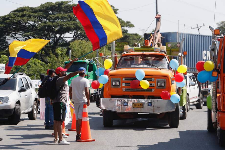 Imagen de referencia. Paro de camioneros en diferentes vías del país.