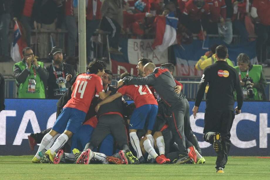 Los jugadores del seleccionado chileno celebran el título de la Copa América. Foto: AFP