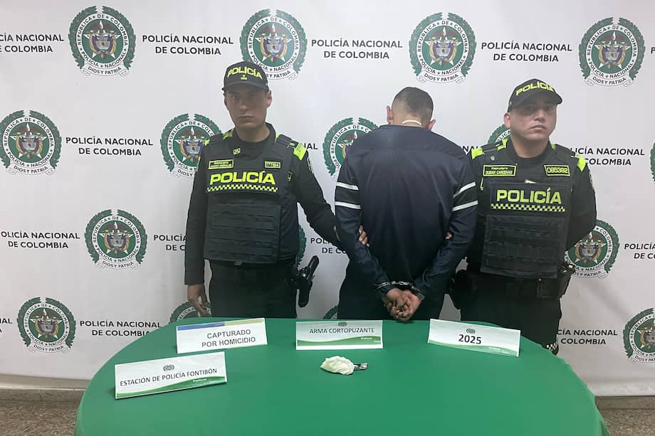 La tarde del 2 de mayo este sujeto atacó a dos mujeres, de 43 y 72 años, sin motivo aparente, en la localidad de Fontibón. La víctima de 72 años falleció tras recibir una puñalada en el pecho. Las causas del ataque permanecen en investigación.