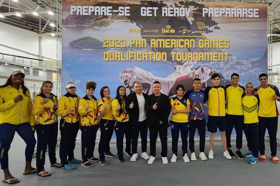 La delegación colombiana en Brasil, sede del certamen clasificatorio panamericano.