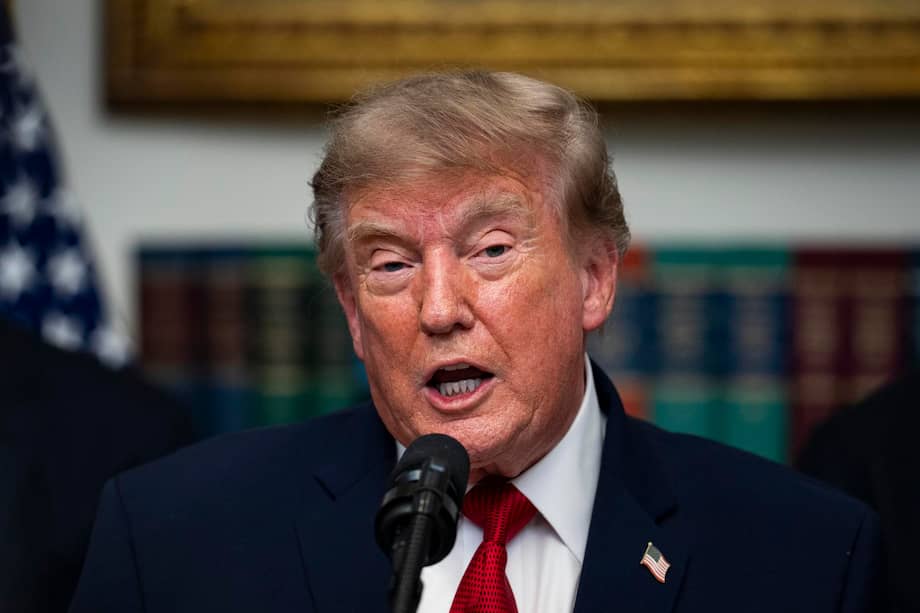 El presidente de Estados Unidos, Donald Trump, habla durante una reunión con ejecutivos de criptomonedas y mercados de predicción en la Sala Roosevelt de la Casa Blanca, en Washington D. C.