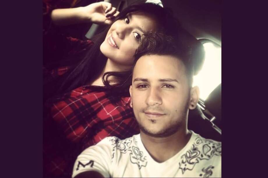 Richard Muñoz Cardona y su esposa Charlotte Cobos, la madre de sus dos hijos. / Tomada de FB