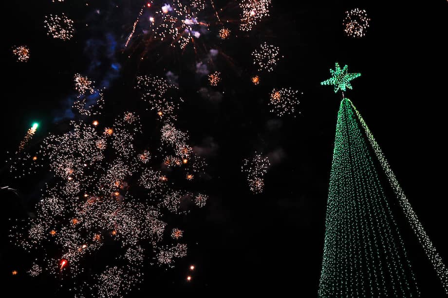 Desde el árbol hasta los villancicos, los símbolos navideños se han convertido en un fenómeno reconocido y mediático en nuestra cultura.