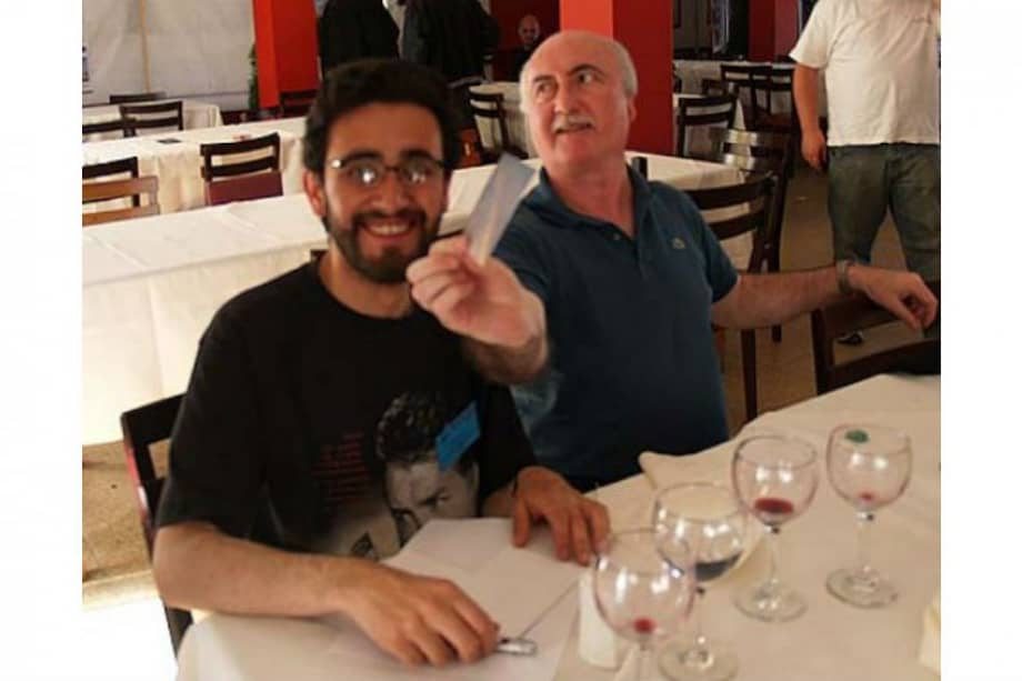 Leonardo Delgado Ariza, astrónomo acusado de plagio (izquierda). / Foto: tomada de www.cielosur.com